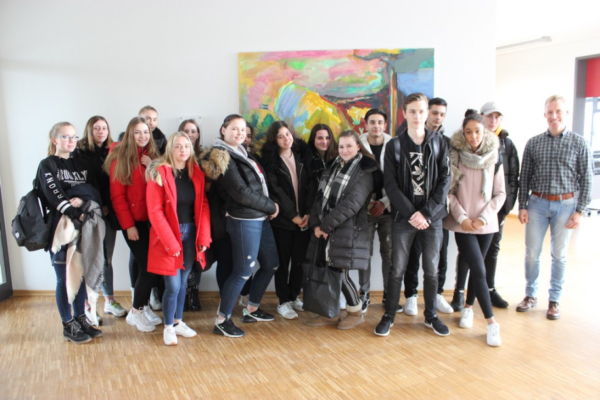 Screenshot_2019-08-01 Kriminal-Hauptkommissar Guido Wilke zu Gast – Umgang mit Internet und Handy